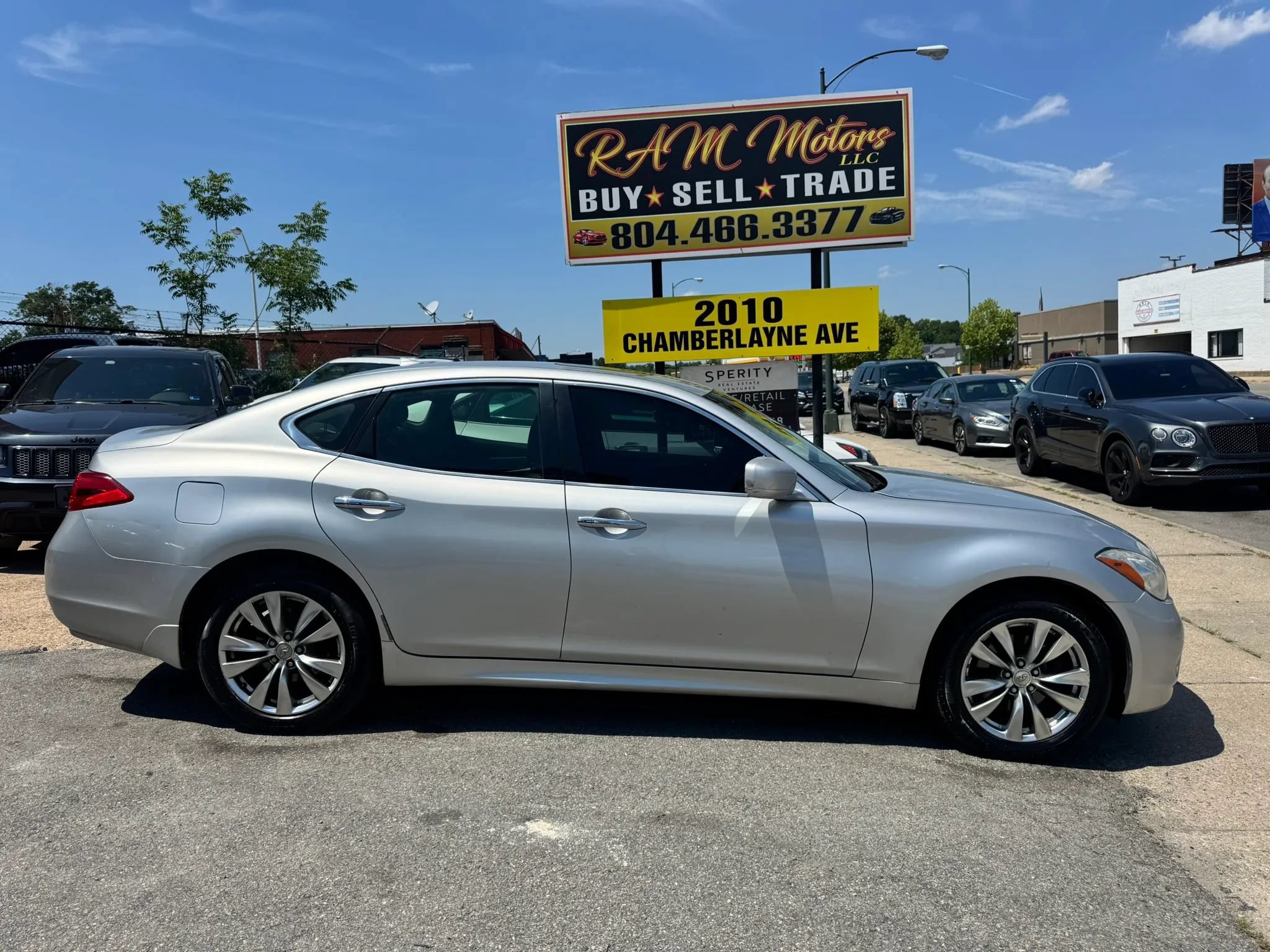 Used 2012 INFINITI M37 x w/ Premium Pkg AWD/4WD image 2
