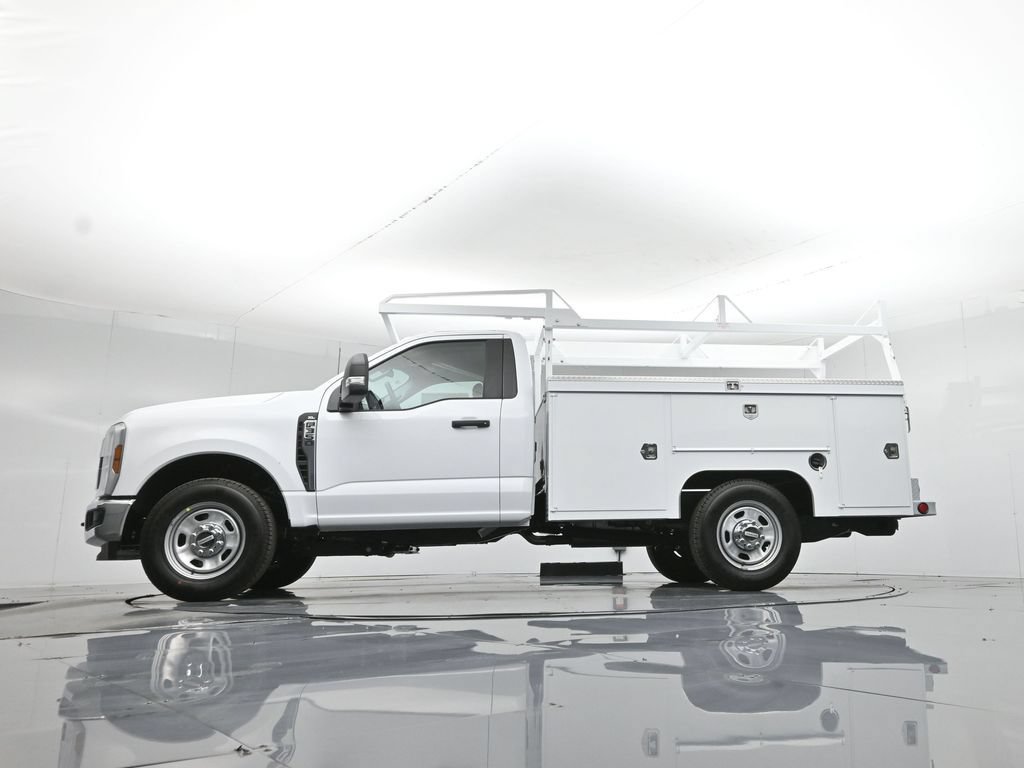 New 2026 Ford F350 XL w/ XL Chrome Package RWD image 60