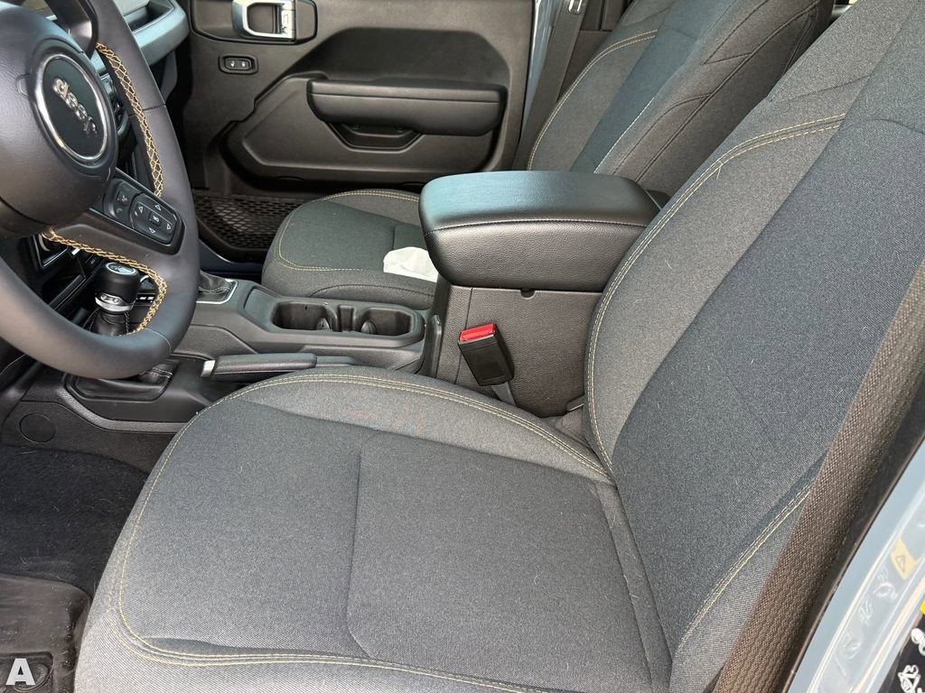 Used 2024 Jeep Wrangler Sport S image 8