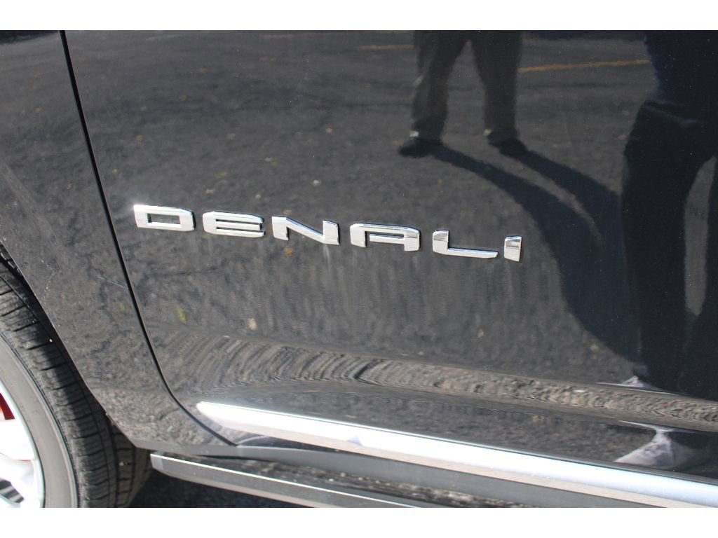 New 2026 GMC Yukon Denali w/ Denali Reserve Package image 4