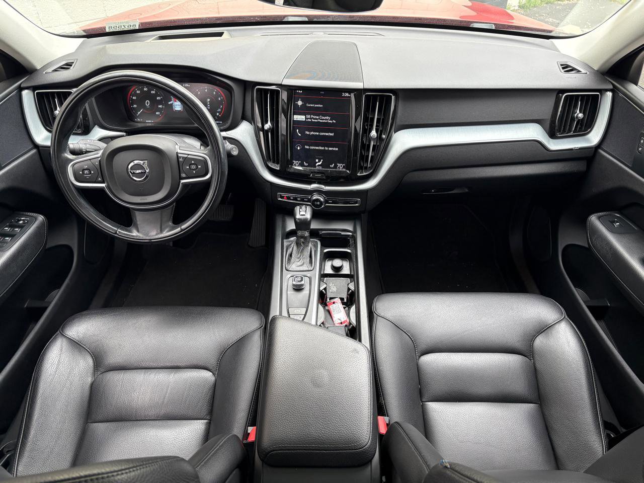 Used 2018 Volvo XC60 T6 Momentum w/ Advanced Package AWD/4WD image 12