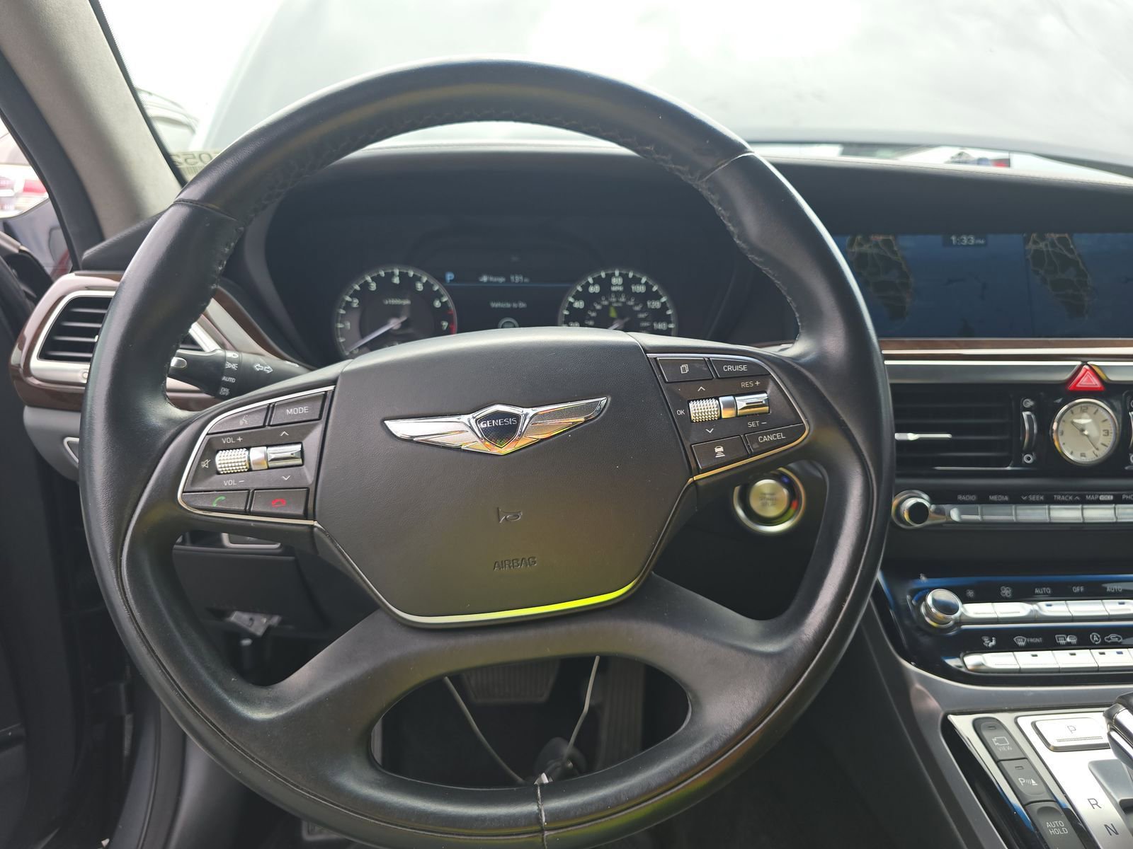 Used 2019 Genesis G90 5.0 Ultimate image 6