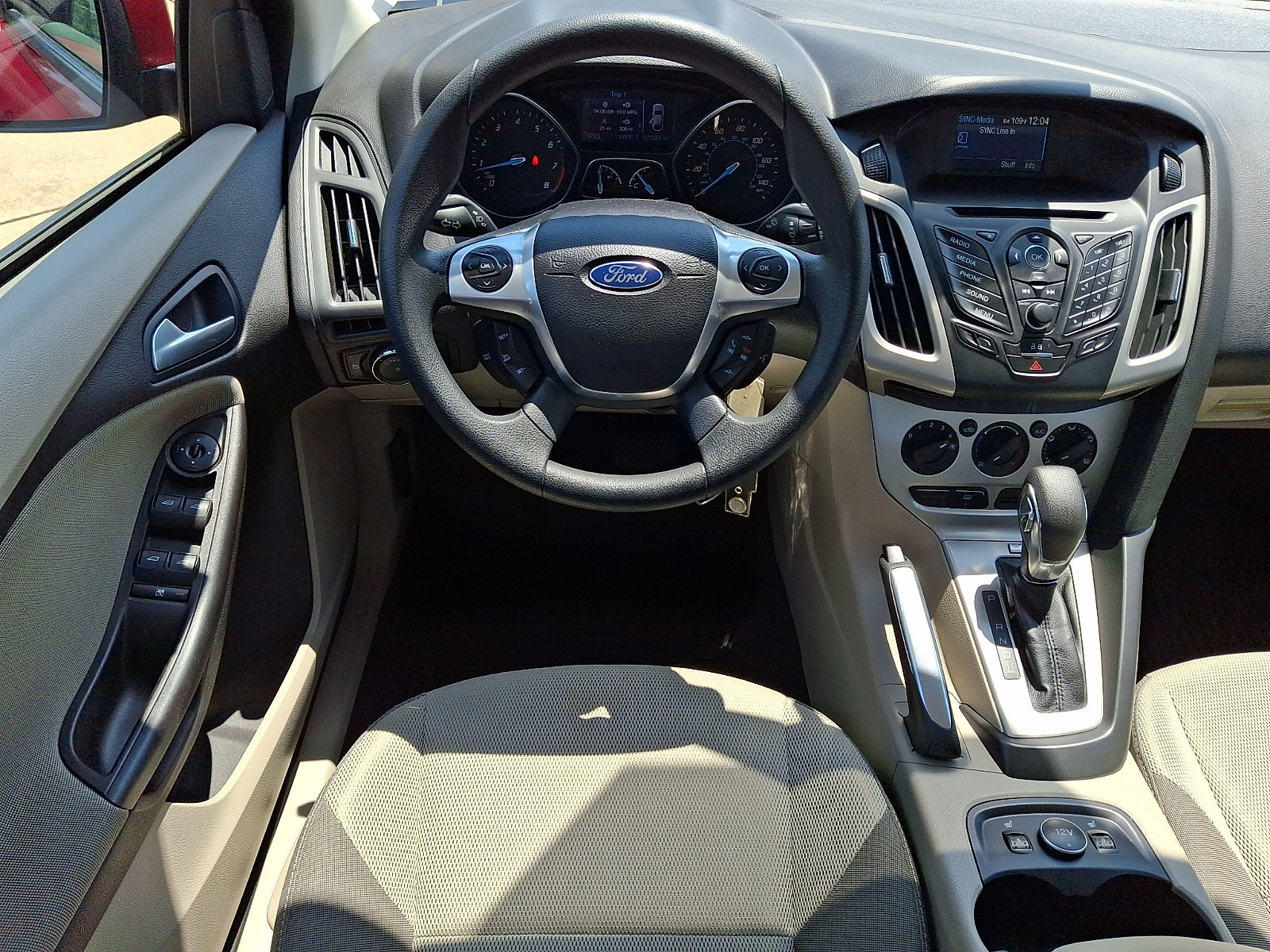 Used 2013 Ford Focus SE w/ SE Winter Pkg FWD image 14