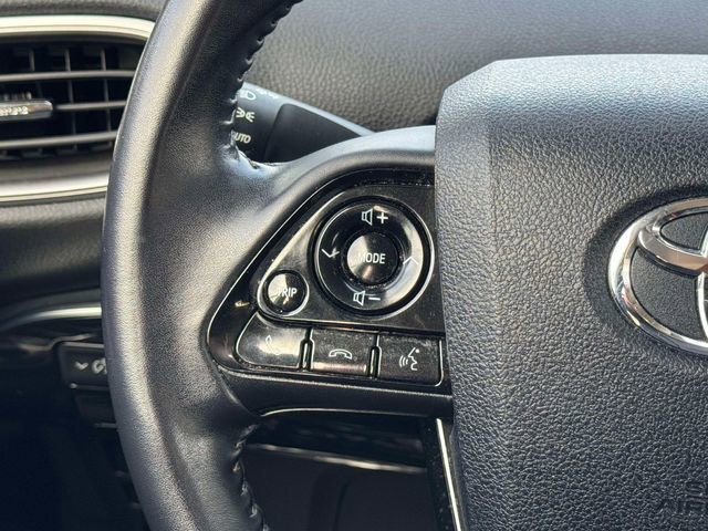 Used 2022 Toyota Prius Prime XLE image 32