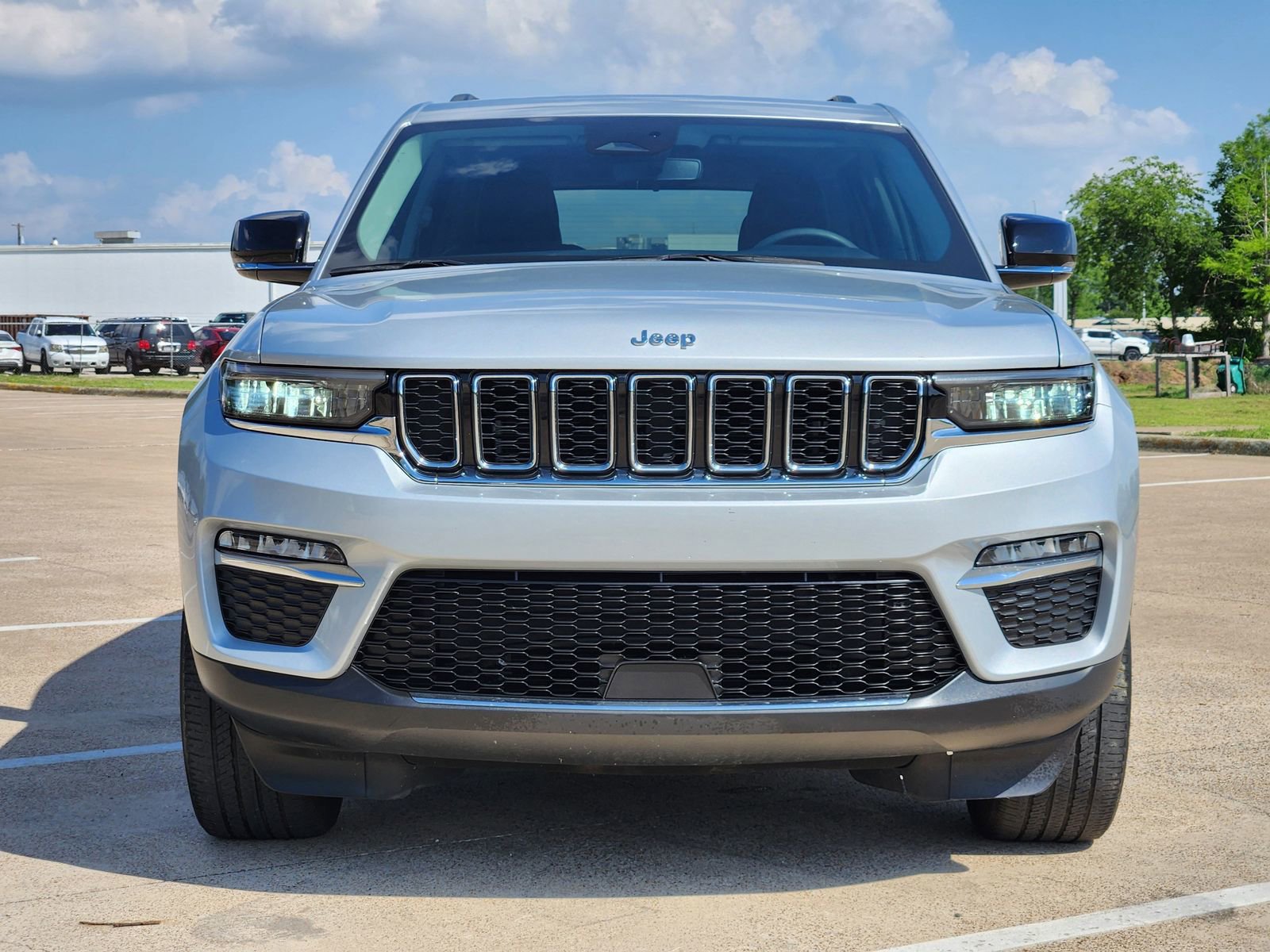 Used 2023 Jeep Grand Cherokee Limited AWD/4WD image 7