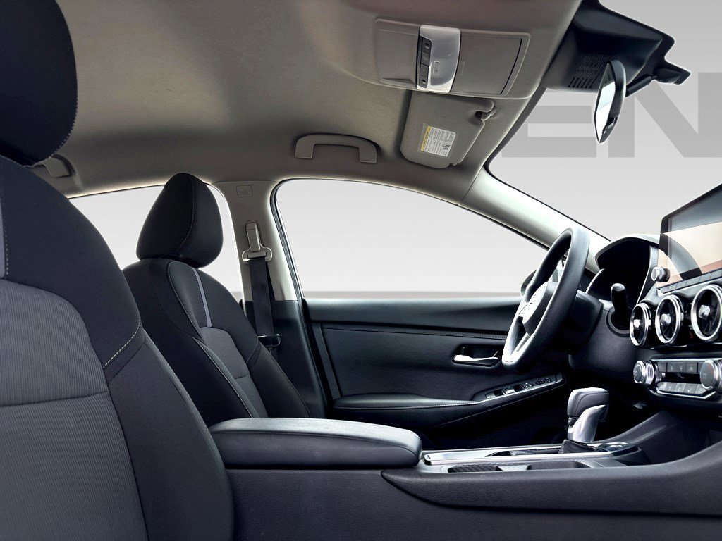 Used 2025 Nissan Sentra SV image 8