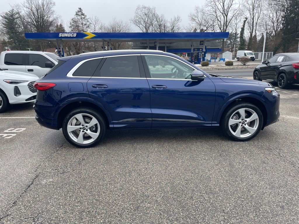 Used 2025 Audi Q5 Premium Plus w/ Premium Plus image 7