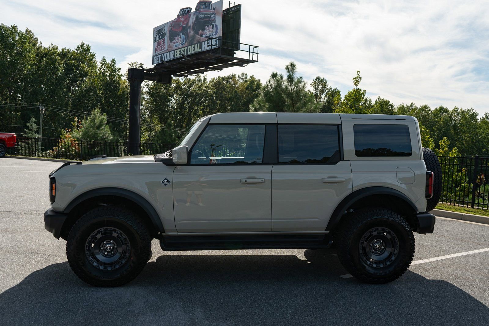New 2025 Ford Bronco Outer Banks w/ Sasquatch Package image 5