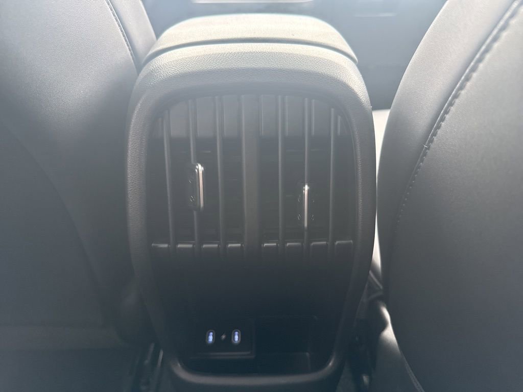 Used 2024 Hyundai Kona Limited image 14