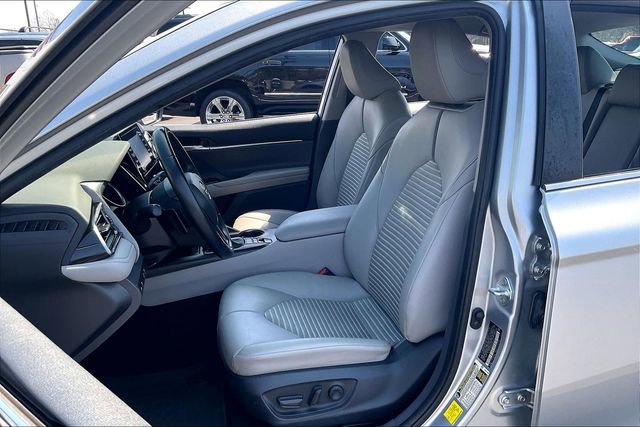 Used 2022 Toyota Camry SE FWD image 25
