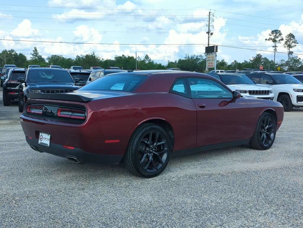 Used 2019 Dodge Challenger SXT w/ Blacktop Package RWD image 6