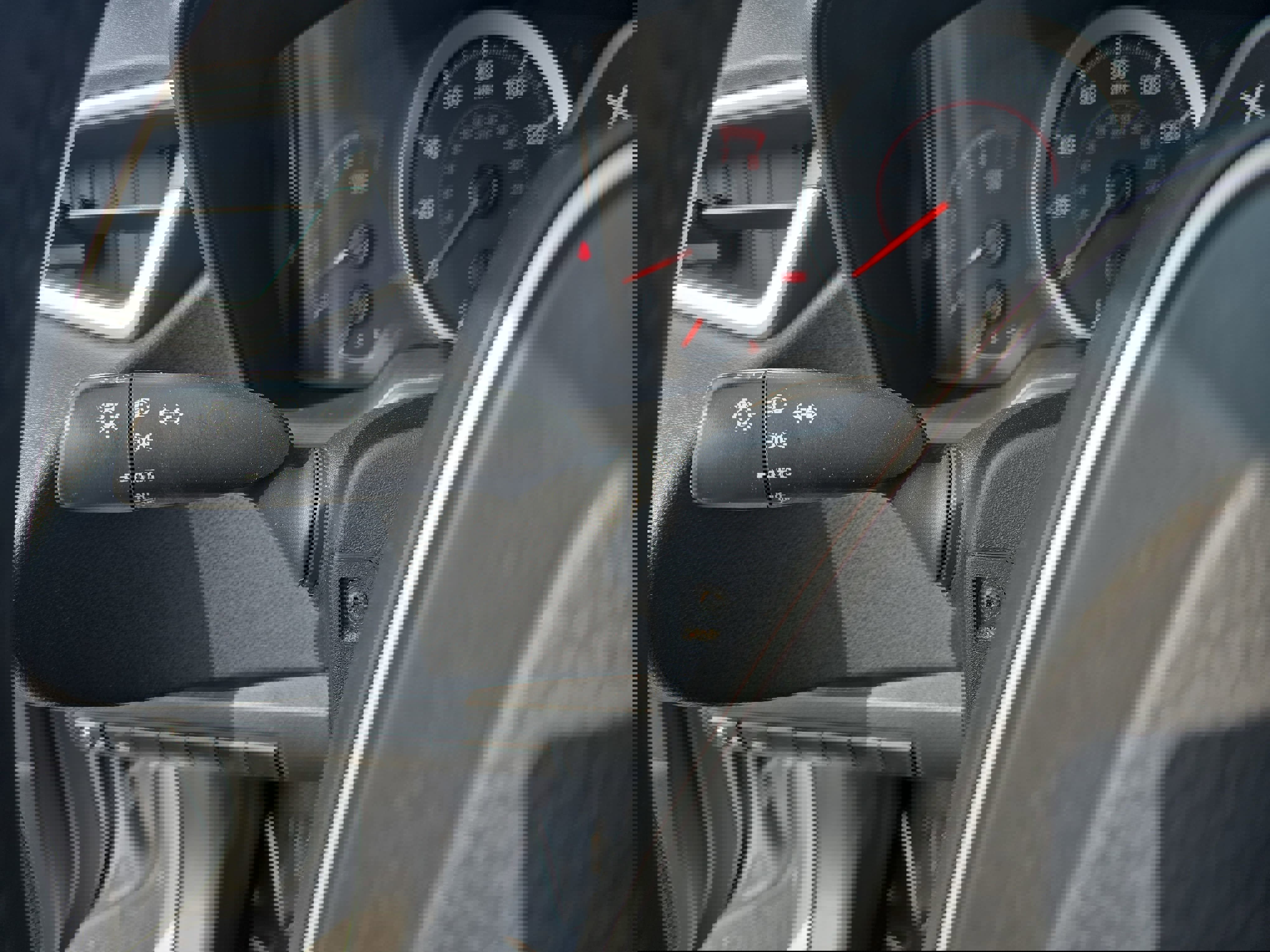 Used 2021 Toyota Corolla SE image 25