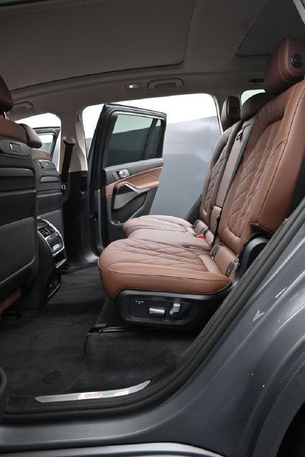 Used 2025 BMW X7 xDrive40i w/ Executive Package AWD/4WD image 10