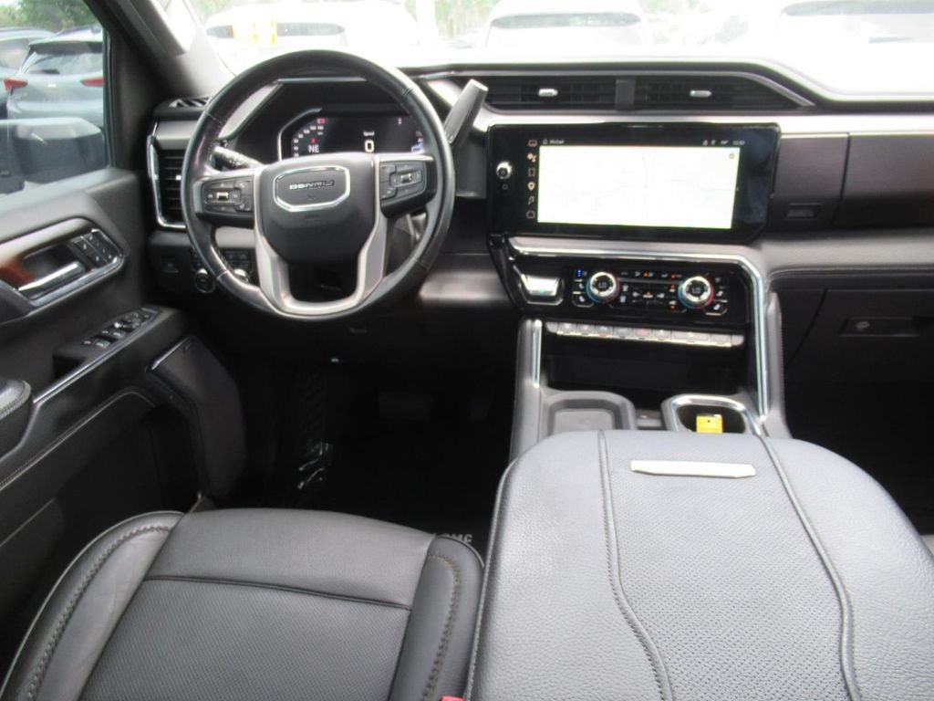 Used 2024 GMC Sierra 2500 Denali w/ Denali Reserve Package AWD/4WD image 13