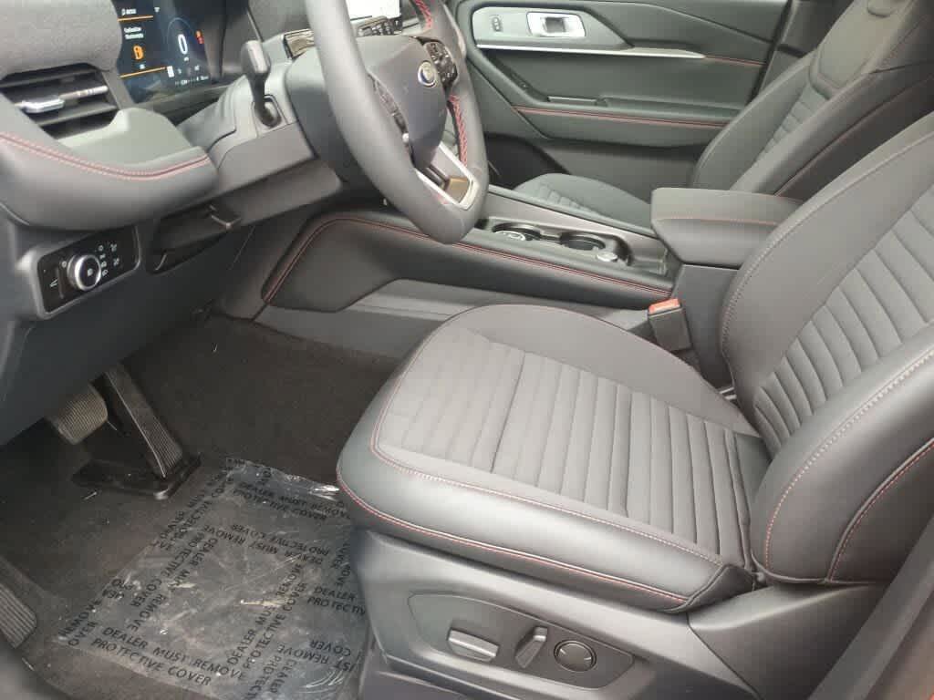 New 2026 Ford Explorer ST-Line w/ ST-Line Street Pack AWD/4WD image 6