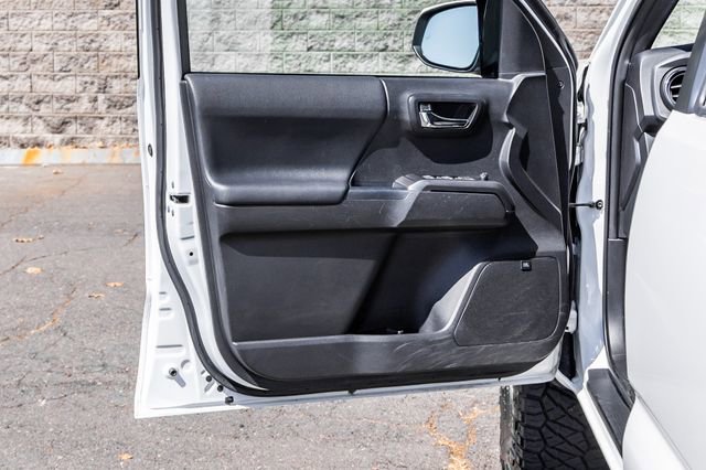 Used 2021 Toyota Tacoma TRD Off-Road w/ TRD Premium Off Road Package image 22