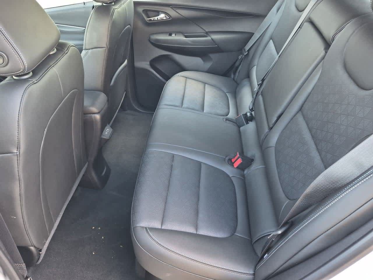 Used 2023 Chevrolet Bolt LT w/ Infotainment Package FWD image 19