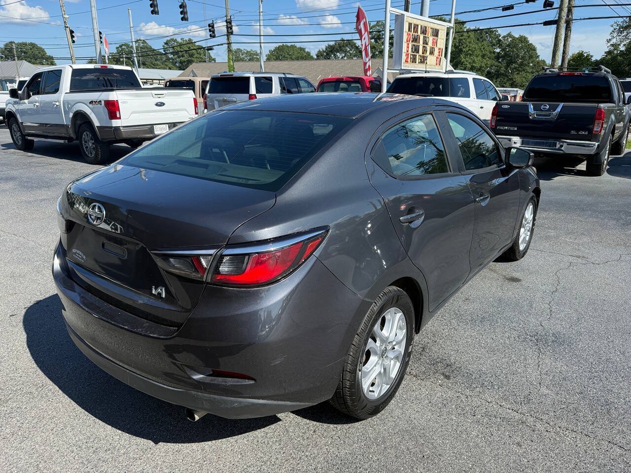 Used 2016 Scion iA FWD image 4