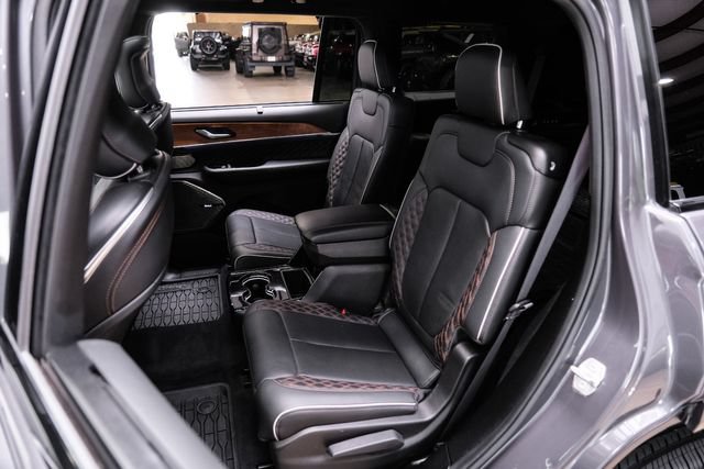 Used 2023 Jeep Grand Cherokee L Summit AWD/4WD image 69