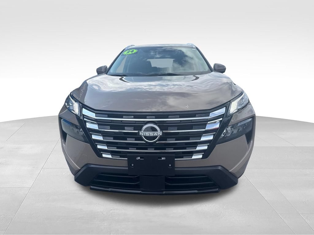 Used 2024 Nissan Rogue SV w/ SV Premium Package FWD image 9