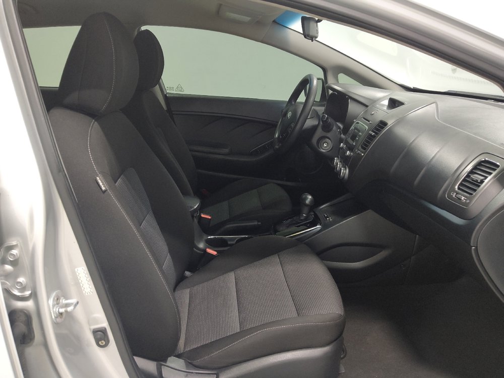 Used 2017 Kia Forte LX image 21