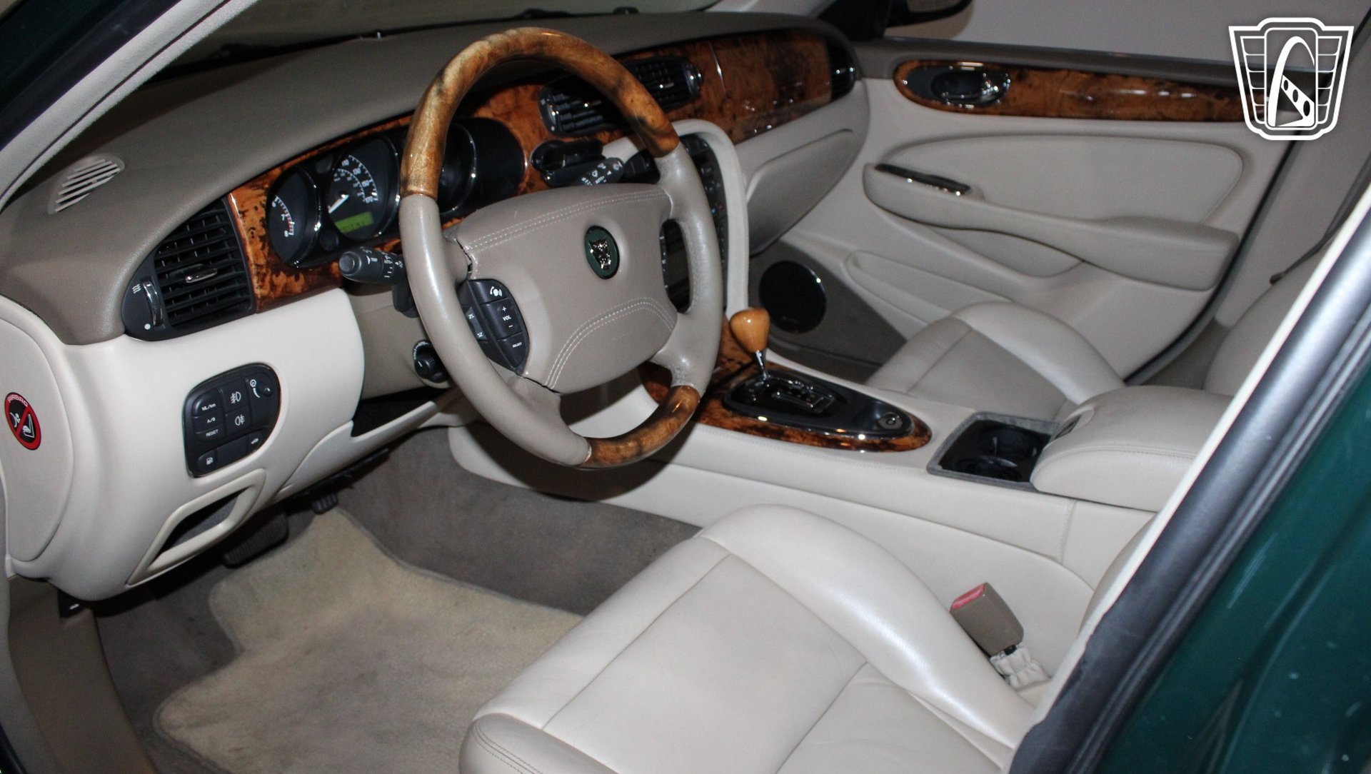 Used 2004 Jaguar XJ8 RWD image 37