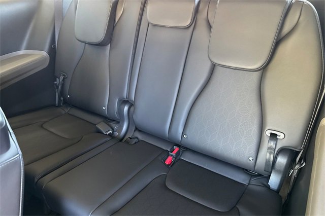 New 2026 Kia Carnival EX image 17