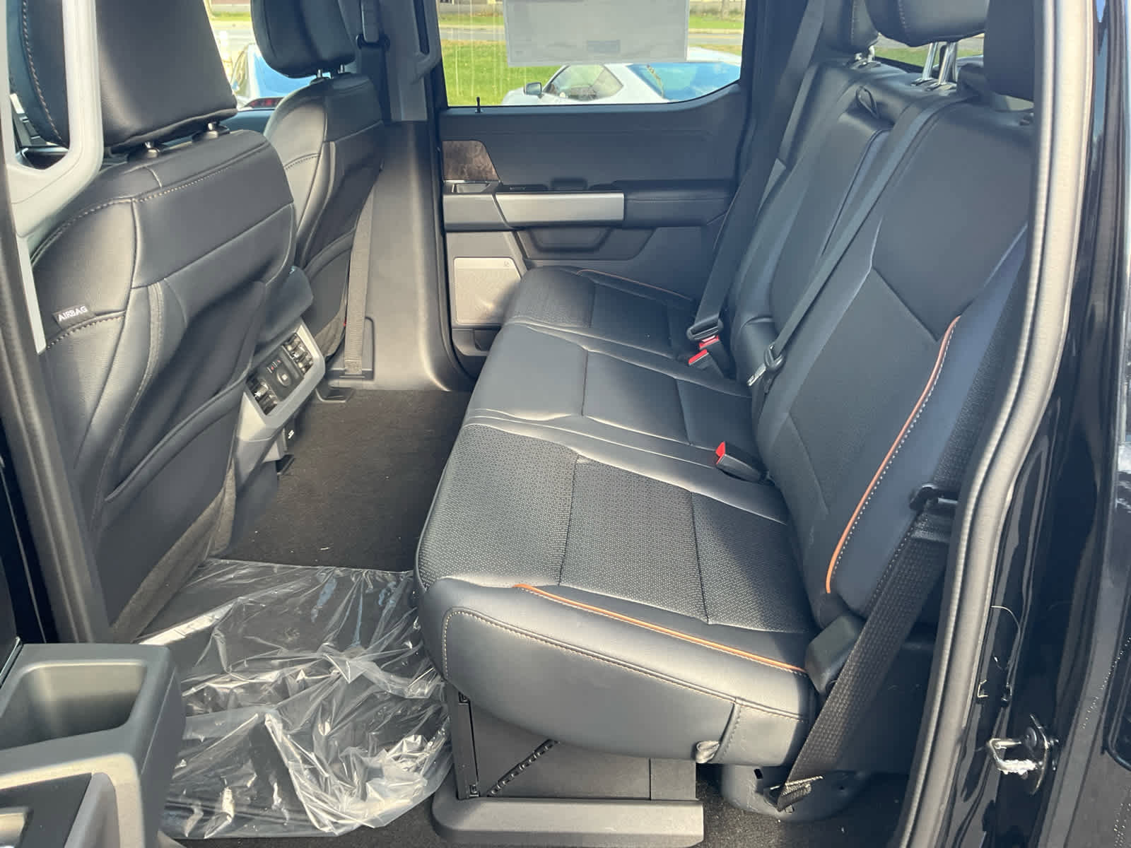 New 2026 Ford F250 Lariat w/ FX4 Off-Road Package image 16