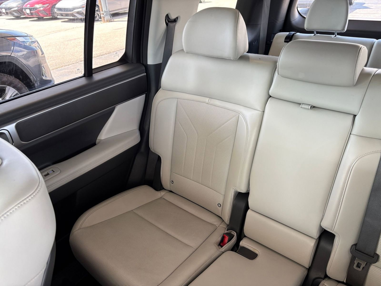 Used 2025 Hyundai Santa Fe SEL FWD image 41
