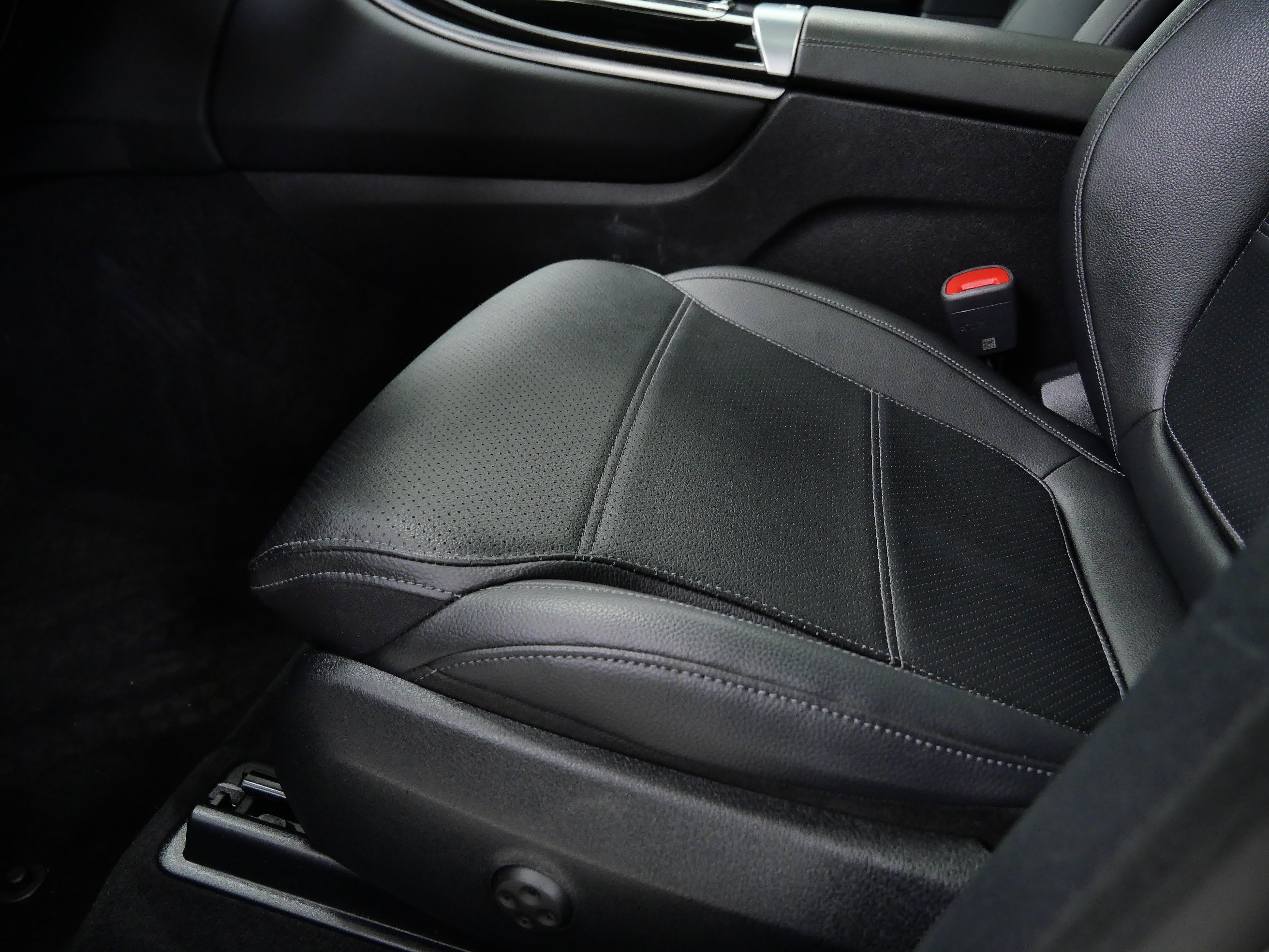 Certified 2023 Mercedes-Benz GLC 300 4MATIC image 18