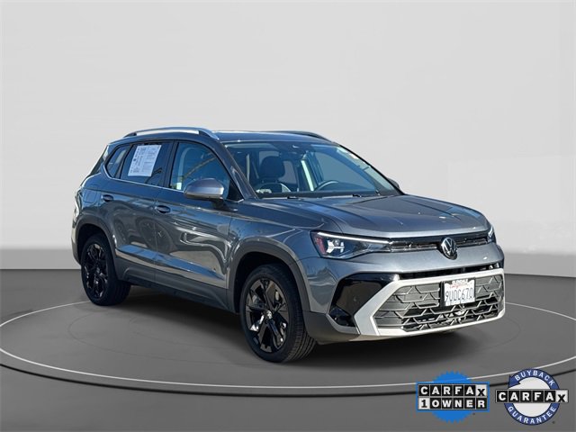 Certified 2025 Volkswagen Taos SE w/ Panoramic Sunroof Package image 1