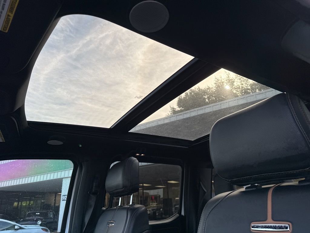 Used 2023 Ford F350 Platinum w/ FX4 Off-Road Package image 19