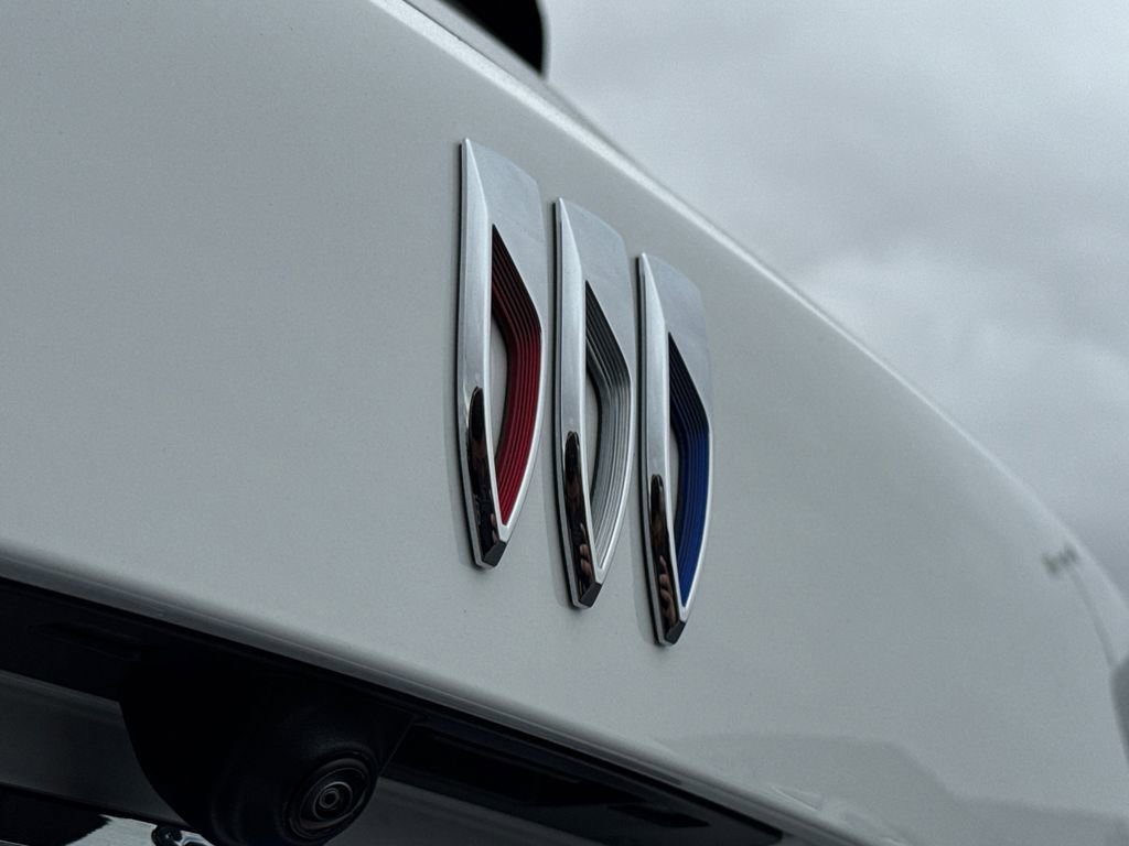 Used 2025 Buick Envision Preferred image 14