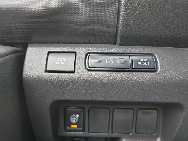 Used 2022 Nissan Frontier SV w/ Technology Package image 10