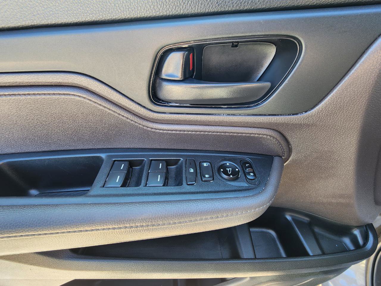 Used 2020 Honda Odyssey EX image 12