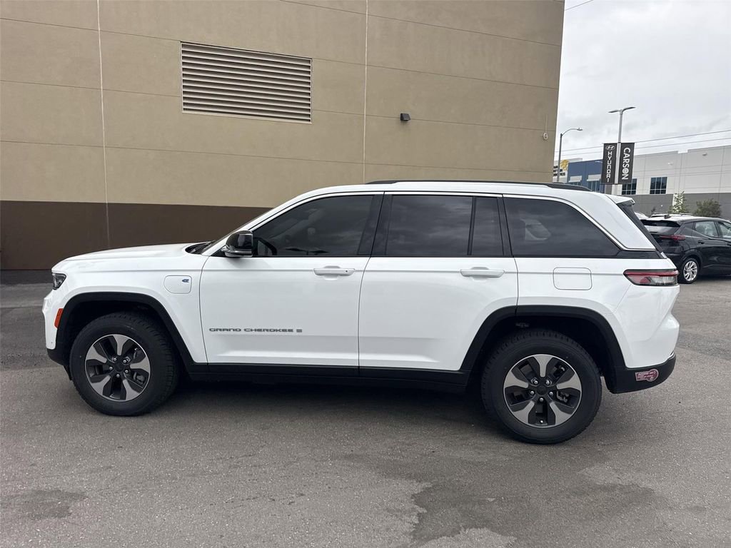 Used 2022 Jeep Grand Cherokee Limited 4xe w/ Luxury Tech Group II image 6