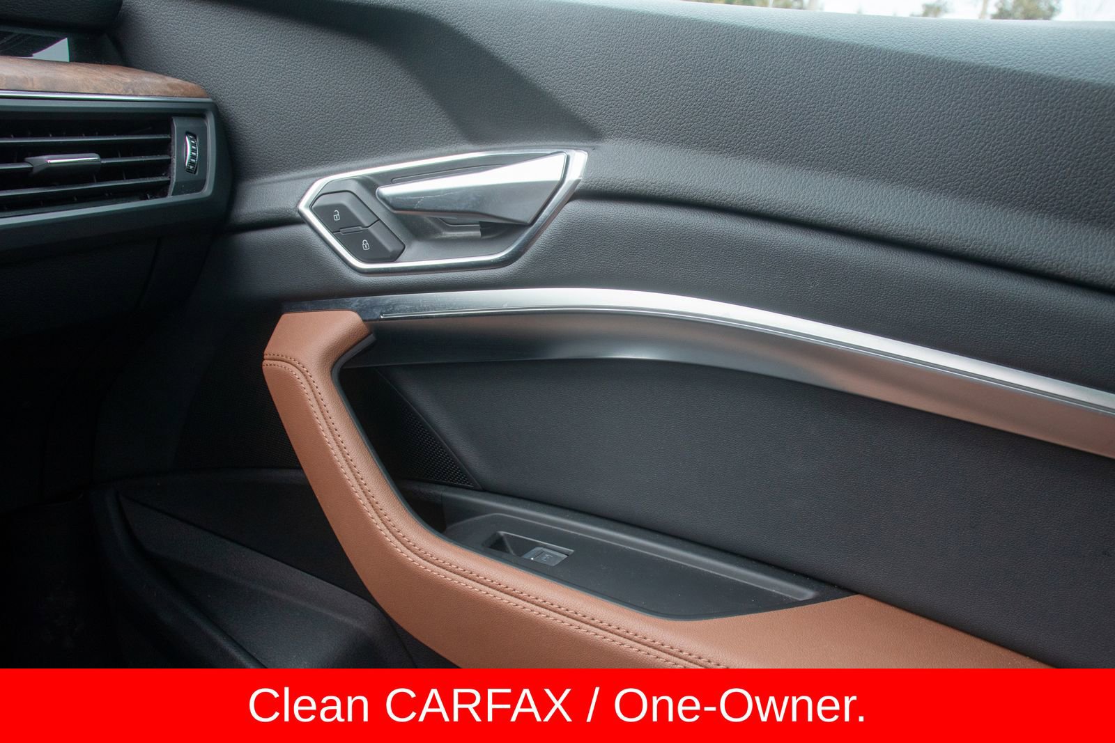 Used 2022 Audi e-tron Premium Plus w/ Premium Plus Package image 23