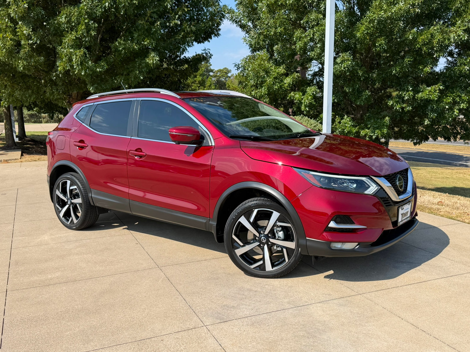 Used 2022 Nissan Rogue Sport SL w/ Premium Package