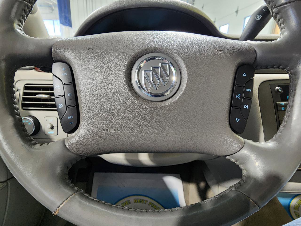 Used 2008 Buick Lucerne CXL w/ Ultra Confidence Package FWD image 17