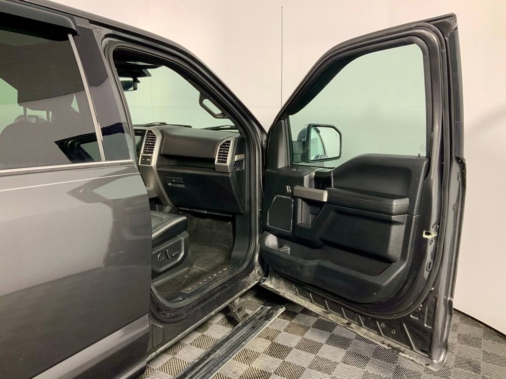 Used 2018 Ford F150 Platinum w/ Equipment Group 701A Luxury image 31