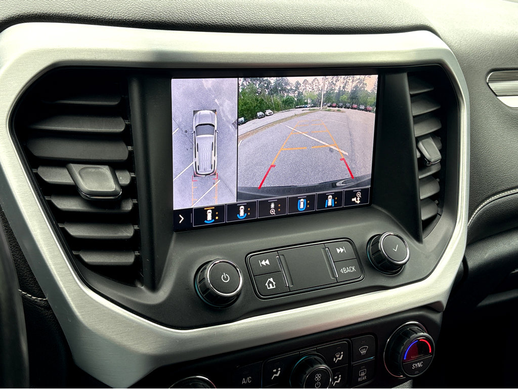 Used 2020 GMC Acadia SLT w/ Driver Alert Package II image 35