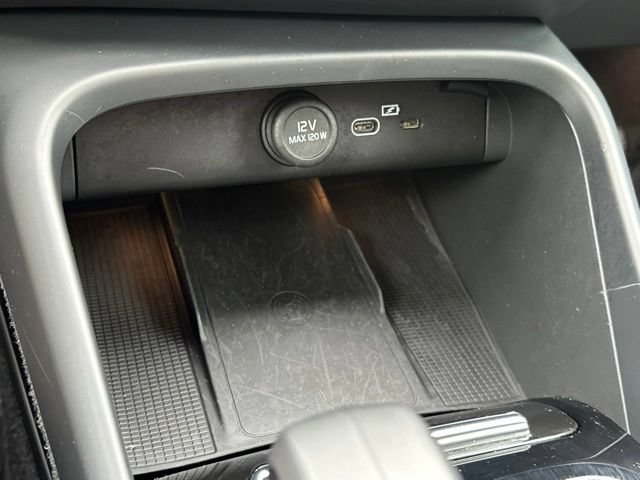 Certified 2023 Volvo C40 P8 Recharge Plus w/ Protection Package Premier AWD/4WD image 29