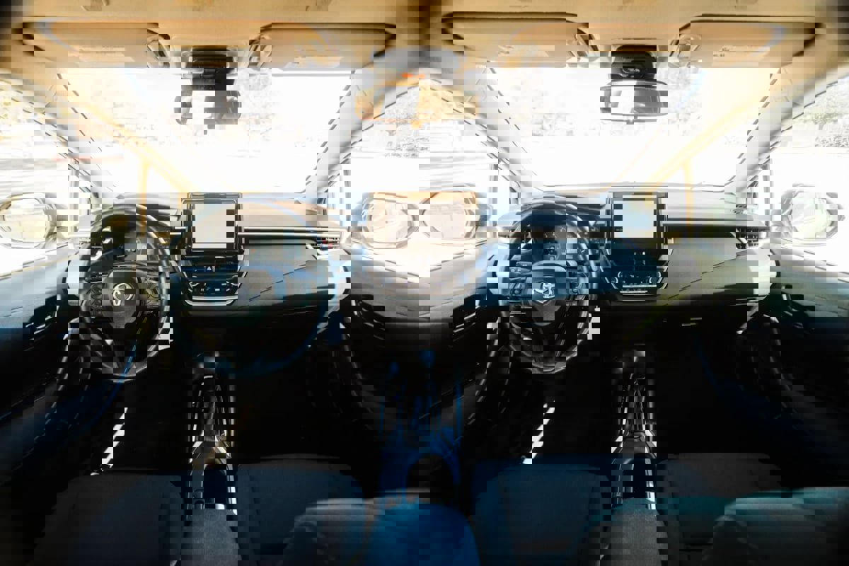 Used 2023 Toyota Corolla LE image 24