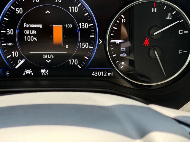 Used 2024 Buick Enclave Avenir w/ Avenir Technology Package AWD/4WD image 30