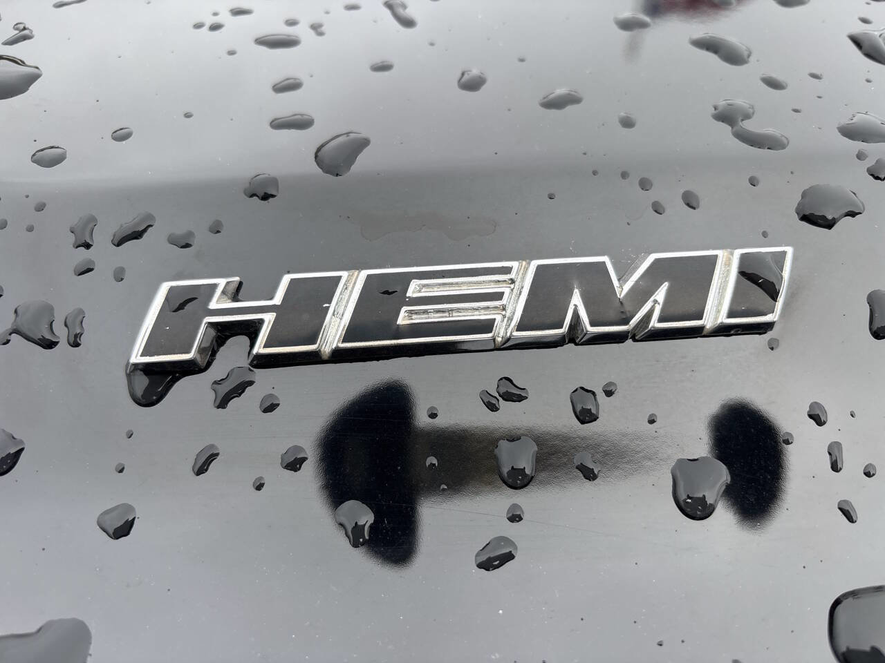 Used 2014 Dodge Challenger R/T RWD image 7