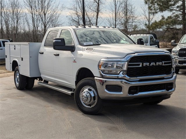 New 2024 RAM 3500 Tradesman w/ Chrome Appearance Group image 2