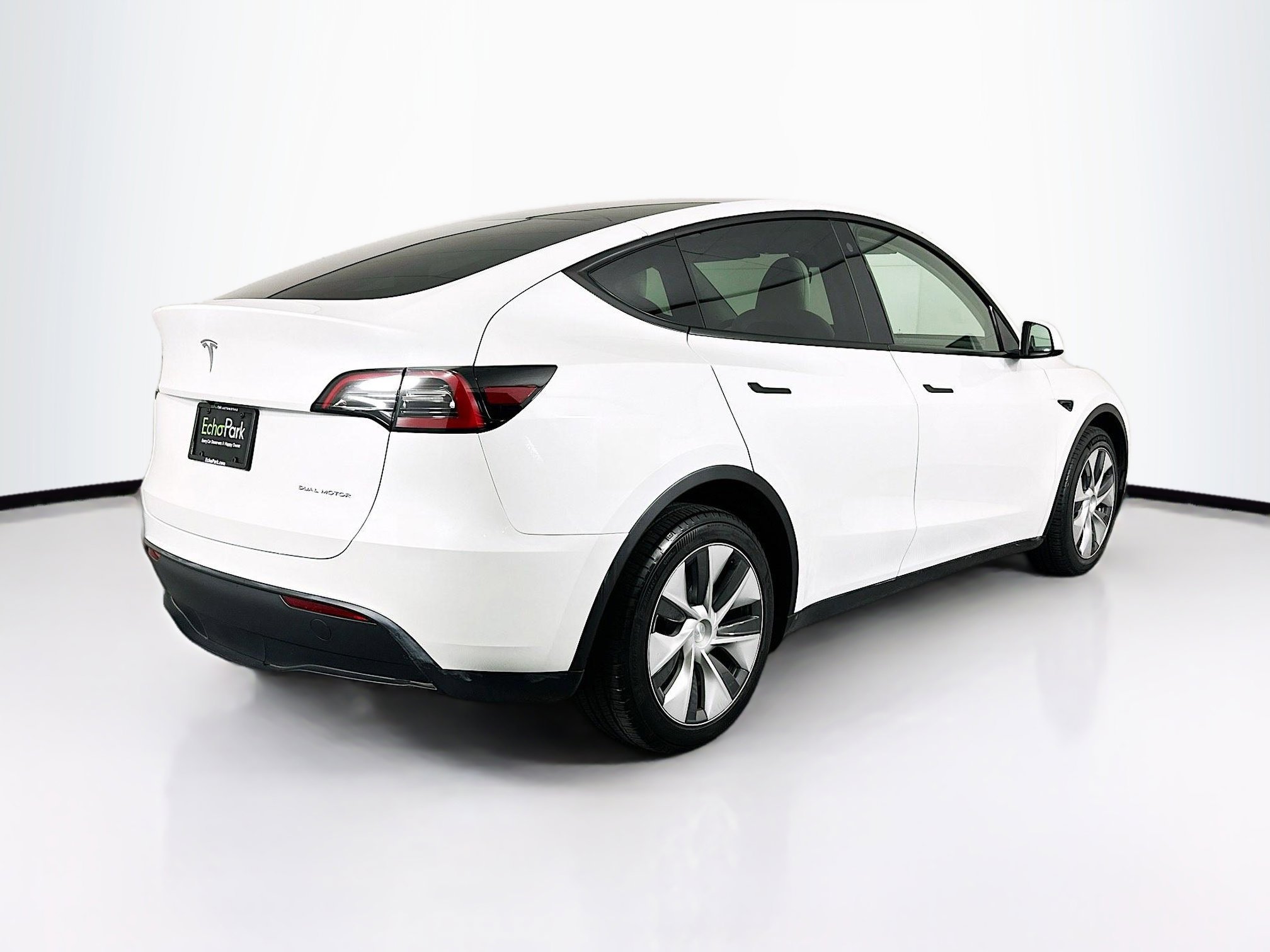 Used 2023 Tesla Model Y Long Range image 9