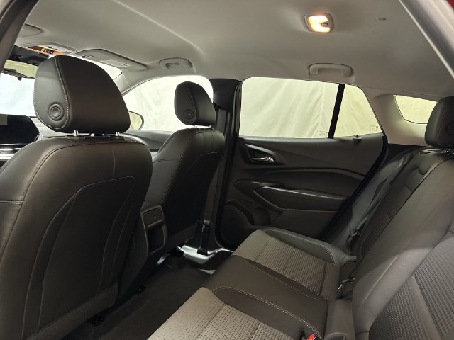 Used 2025 Chevrolet Trax LT FWD image 13