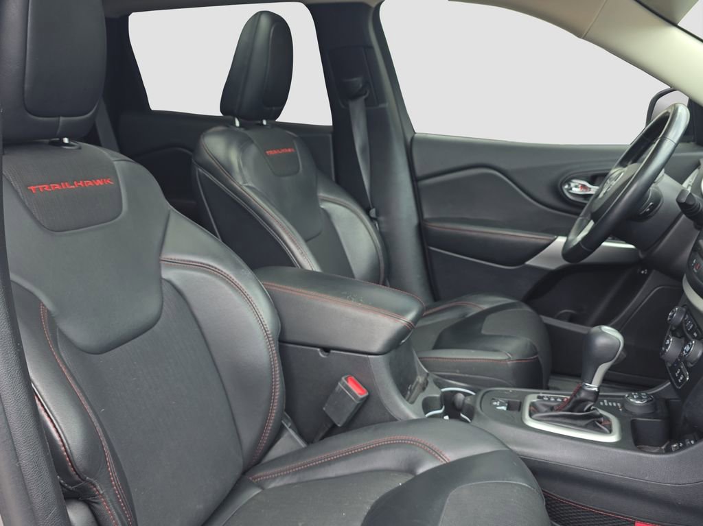 Used 2018 Jeep Cherokee Trailhawk w/ Comfort/Convenience Group AWD/4WD image 20