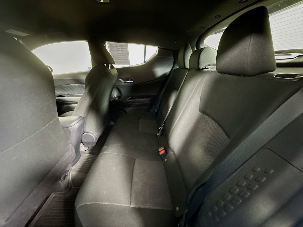 Certified 2019 Toyota C-HR XLE image 21